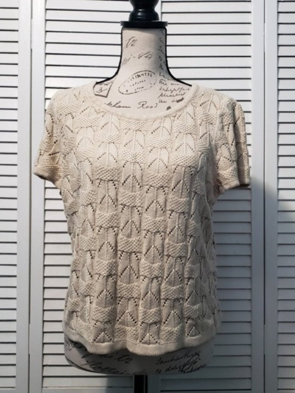 Neiman Marcus Knit Crochet Lace‎ Top Women's Large Beige Cropped Short Sleeve